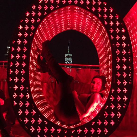 Meet your Posher, Daniella - Picture 2 of 2